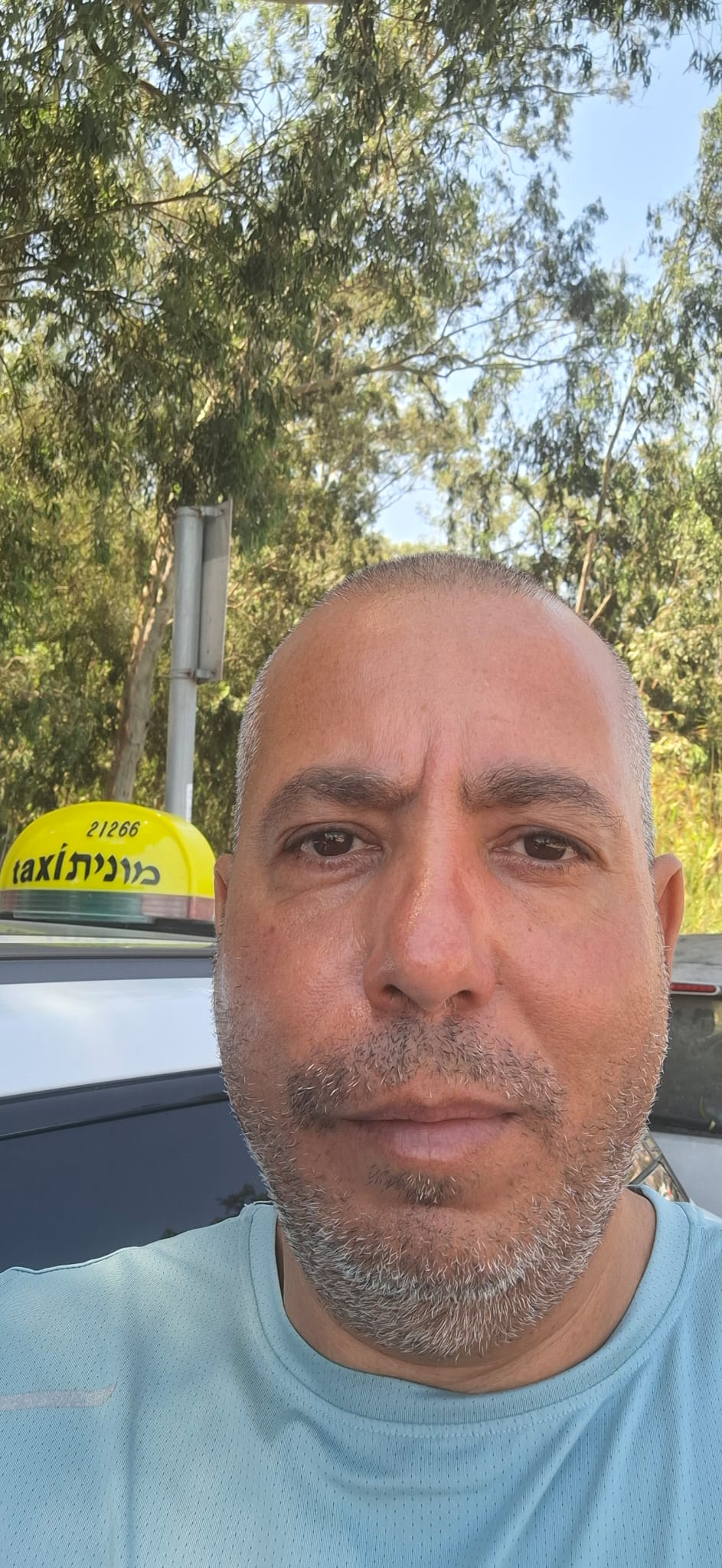 גולן — נהג מונית בחדרה והסביבה